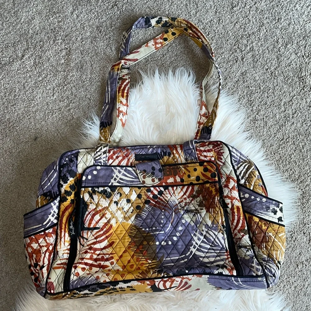 Vera Bradley Stroll Around Bag in Painted Feathers - Picture 1 of 16